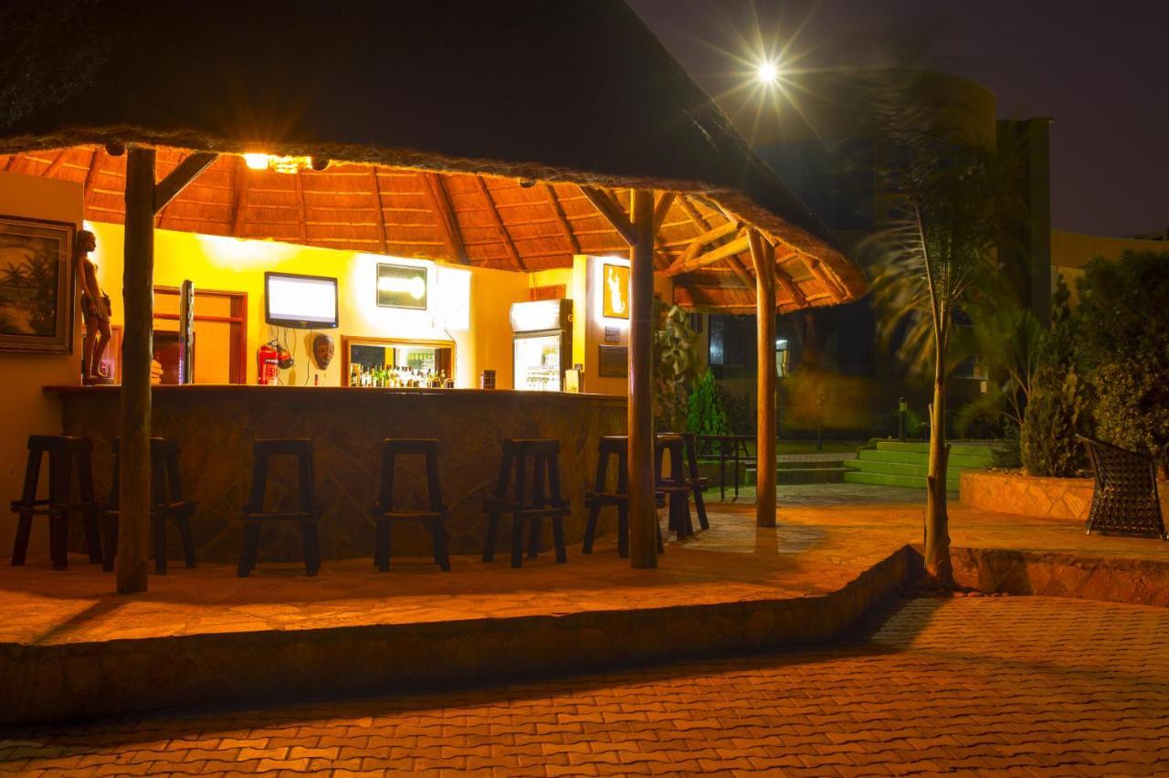 Protea Hotel By Marriott Entebbe Extérieur photo